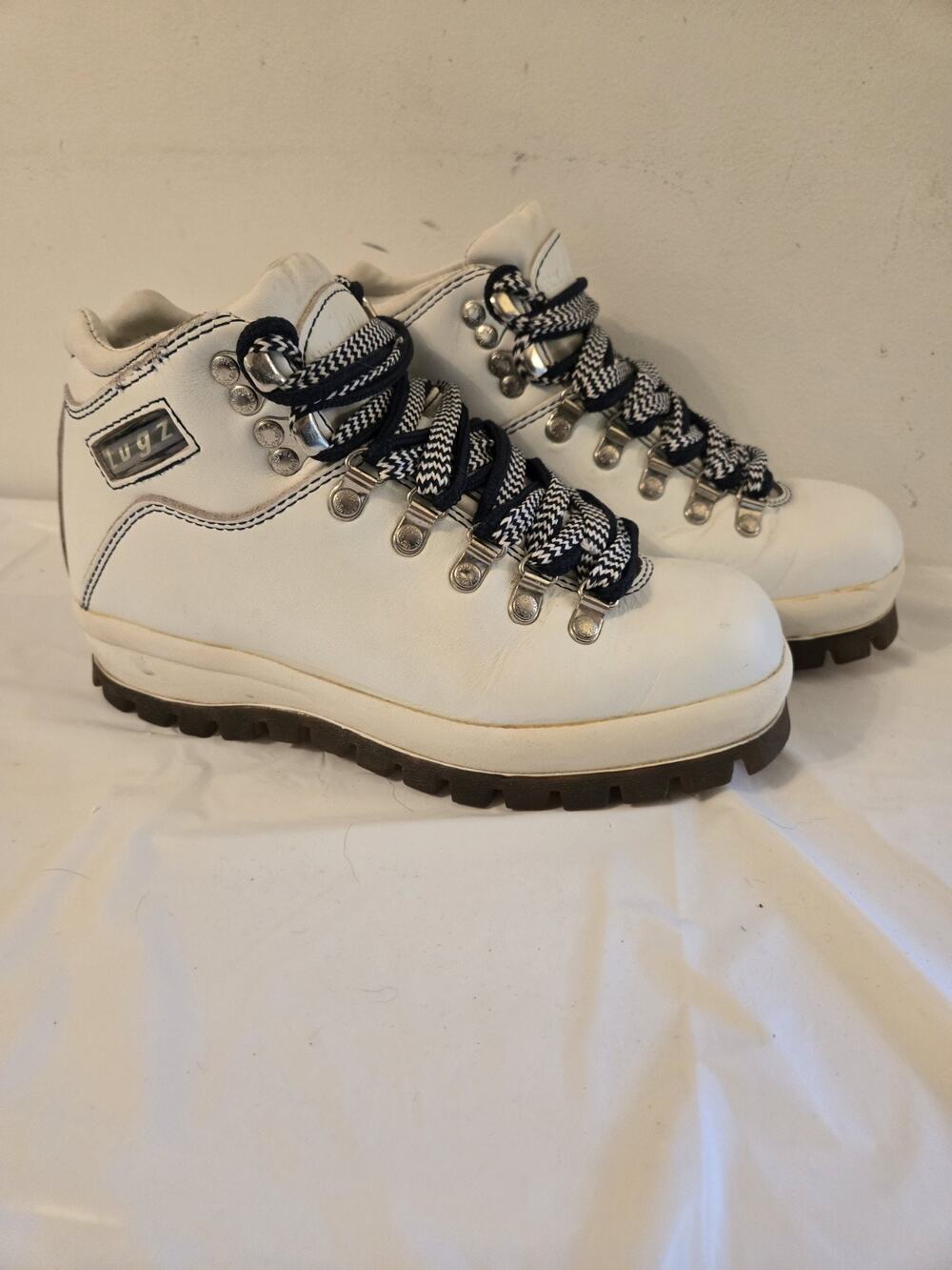 Vintage Lugz 2 Lace Hiking Boots Womens Size 8 Nice Condition
